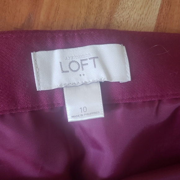 LOFT Scalloped Pencil Skirt - Picture 4 of 4